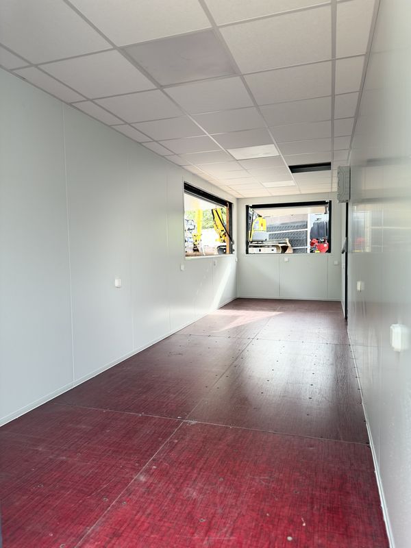 Contenedor tienda (quiosco snack – oficina – guinguette)