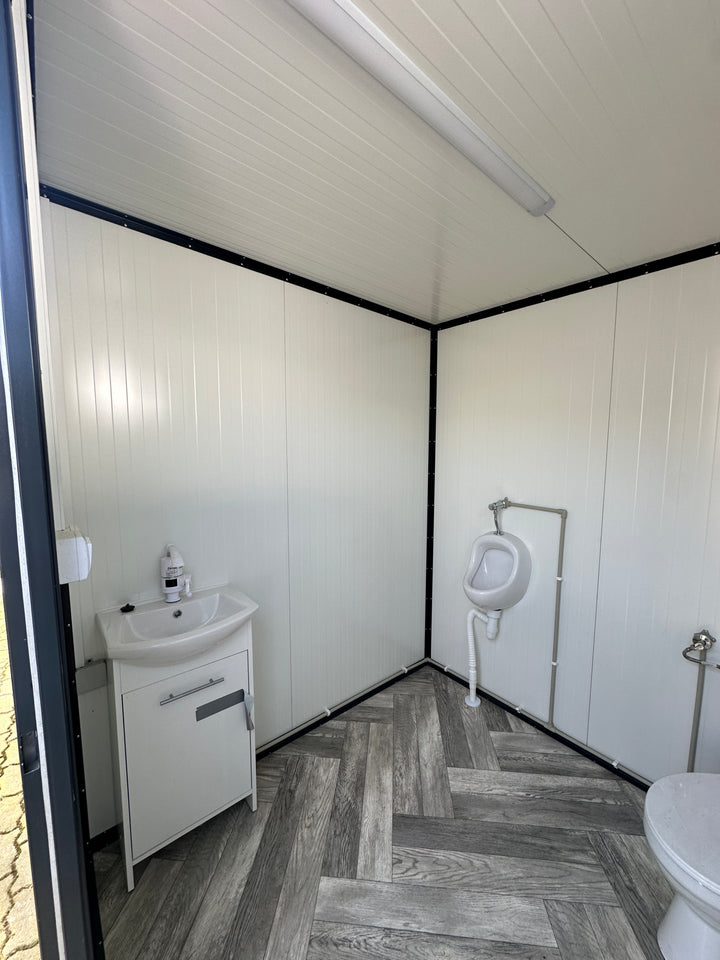 CONTENEDOR SANITARIO 2,00 x 2,00 M CON INODORO Y URINARIO