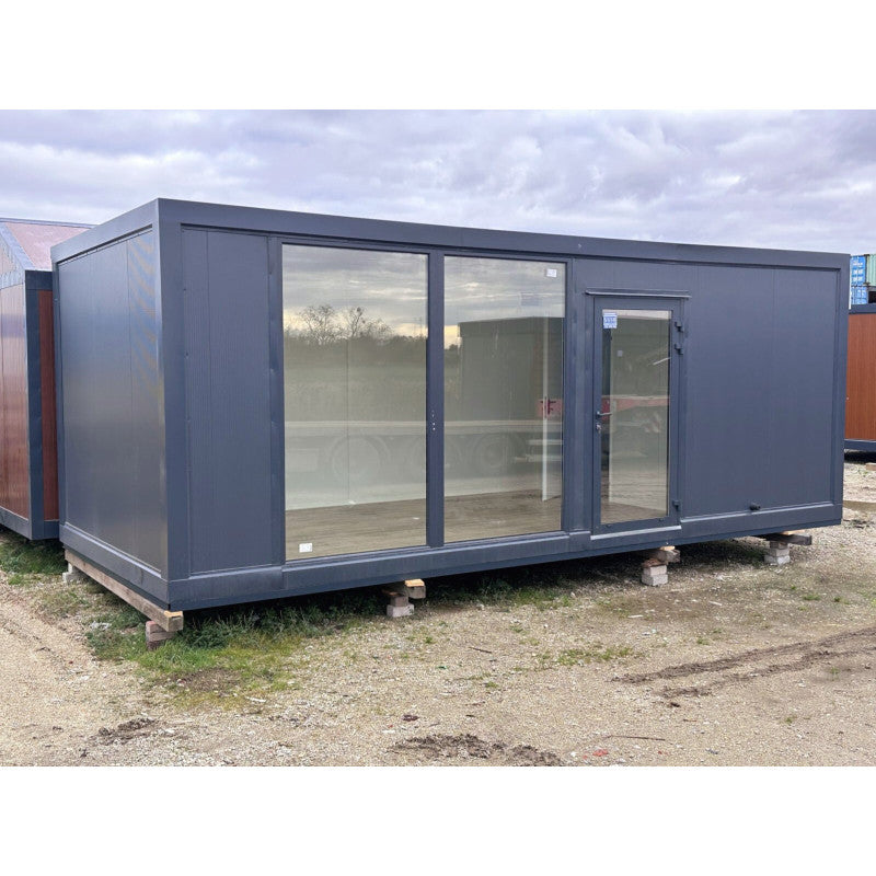 Contenedor elevado 7x3 m grandes vitrinas / Aire acondicionado / Bano ( Ref: 5905 )