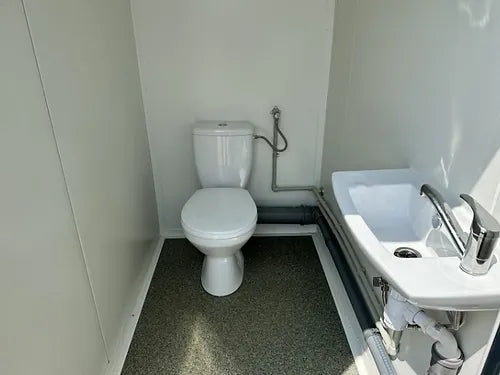 Contenedor Sanitario con 3 Cabinas ( Ref: S2107 )