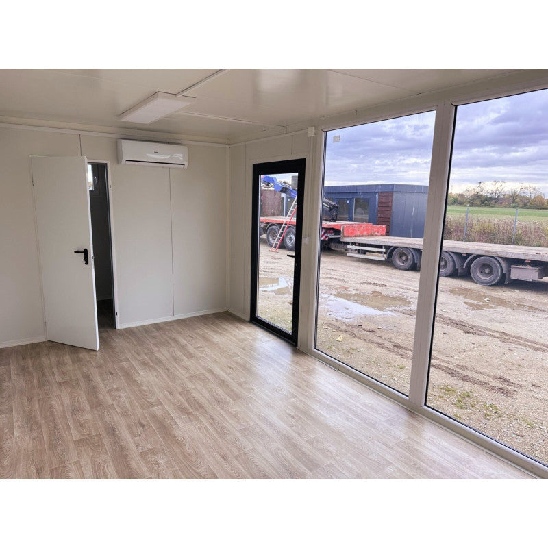 Contenedor elevado 7x3 m grandes vitrinas / Aire acondicionado / Bano ( Ref: 5905 )