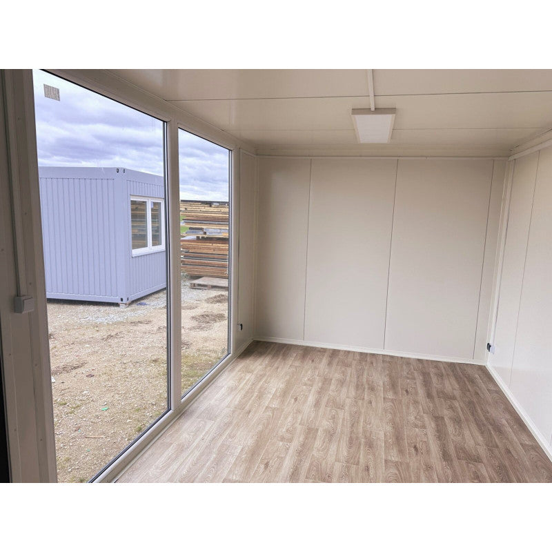 Contenedor elevado 7x3 m grandes vitrinas / Aire acondicionado / Bano ( Ref: 5905 )