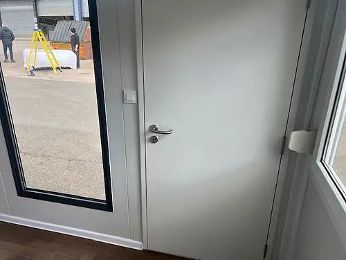 Contenedor Oficina Portátil con Ventanas Panorámicas ( Ref: C3301 )