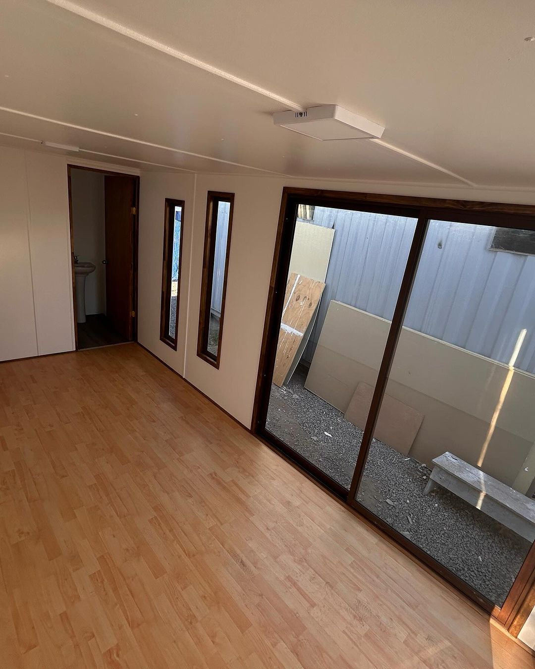 Contenedor Oficina 6×2,42 Mts -15M2 ( Ref:20123 )